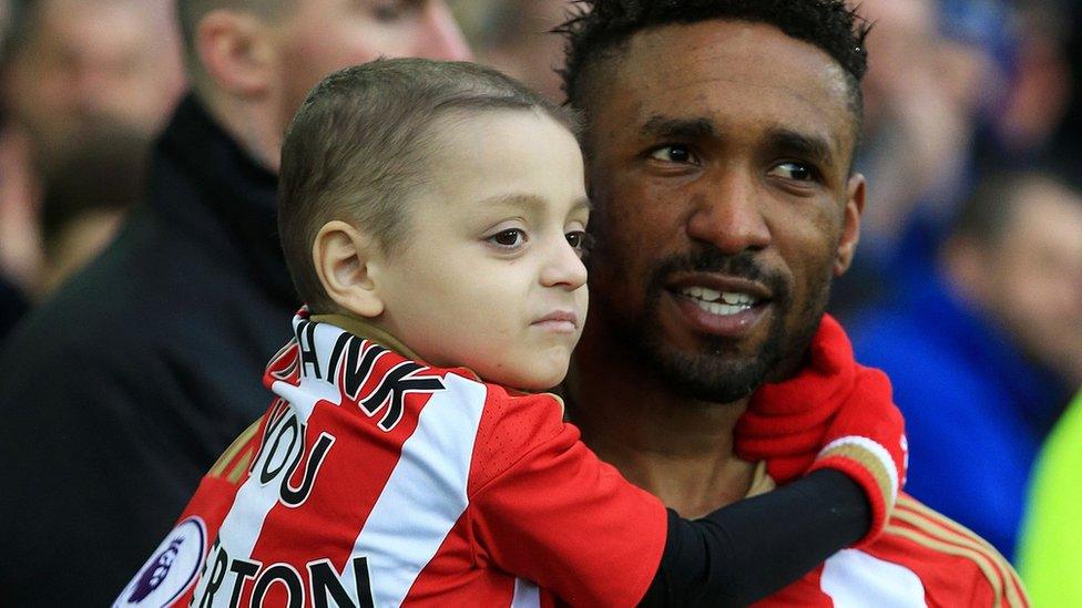 Bradley Lowery with Jermain Defoe