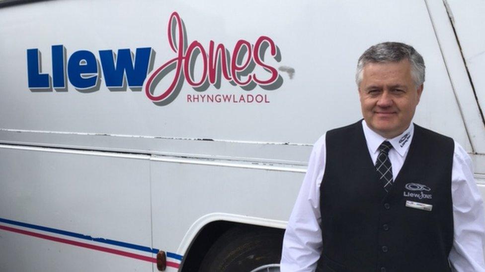 Steve Jones from coach firm Llew Jones