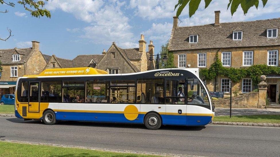 Bus in Broadway, Worcestershire