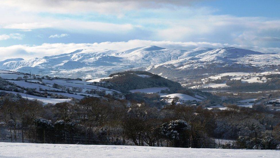 Sw Mynydd Cymru