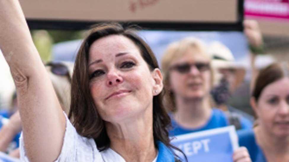 Ruthie Henshall campaigning for Rights For Residents hand at 10 Downing Street, London.