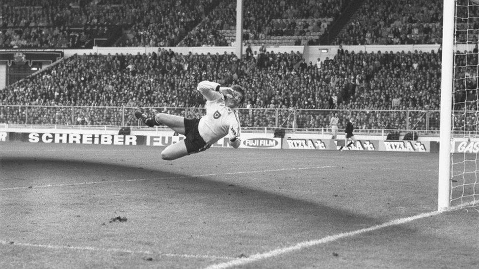 17-10-1979 of Wales goalkeeper Dai Davies