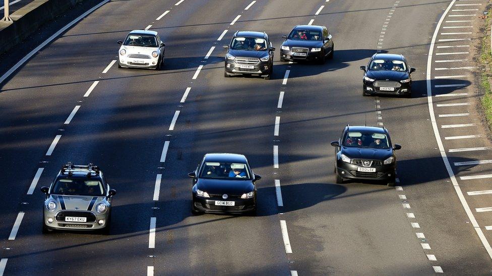 Cars on the M1