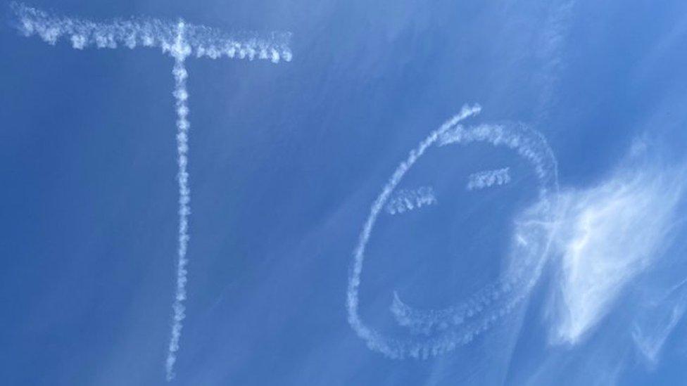 Capt Tom skywriting