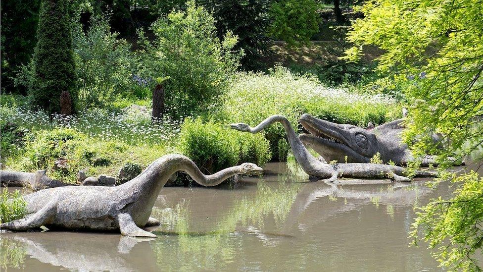 Crystal Palace Park dinosaurs