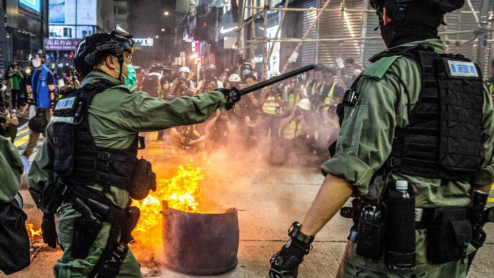 police in HK, 27 May