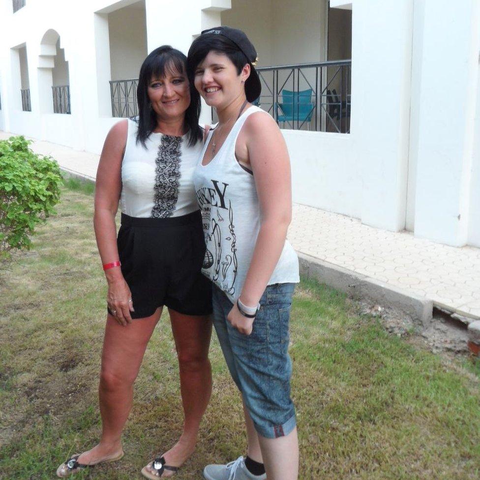 Amelia Karnstein with her mother Janet Scott