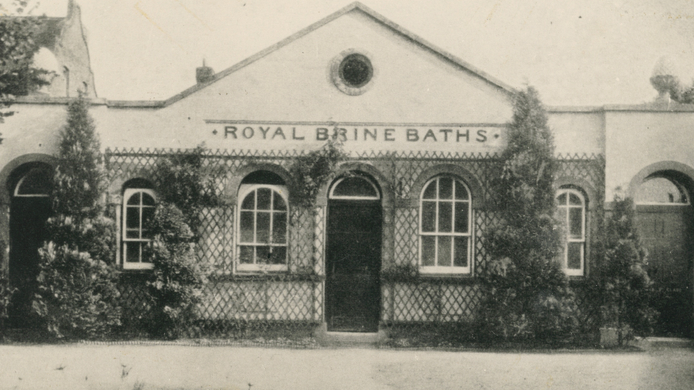 Picture of people using the baths courtesy of Droitwich Spa Heritage Centre