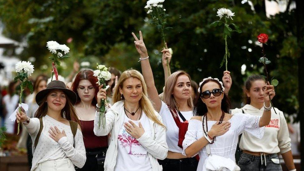 women-marching-belarus.