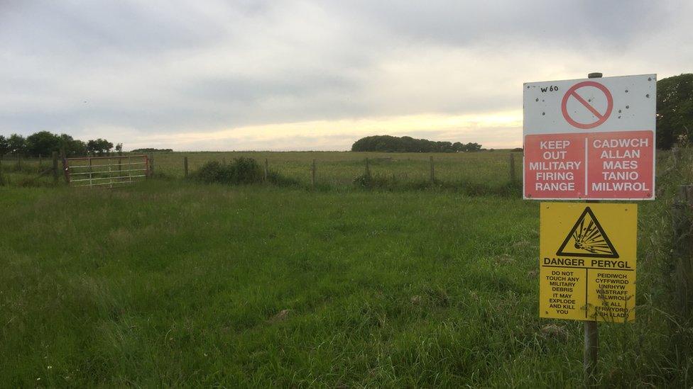 Keep out sign at Castlemartin range