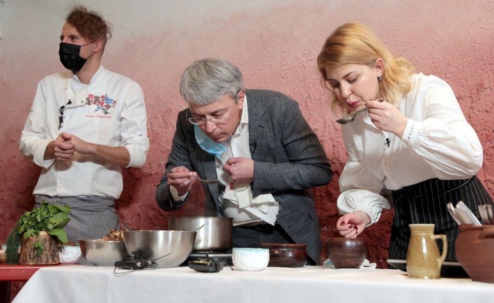 Ukrainian ministers Tkachenko (C) and Stefanishyna (R) in a borscht contest, 22 Dec 20