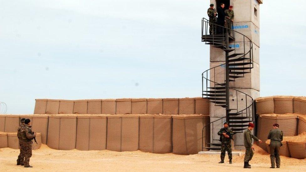 Tunisia border barrier