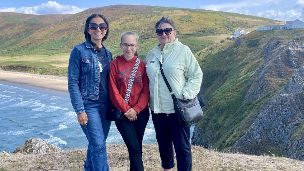 Olena, her daughter Kateryna and her mother Kateryna