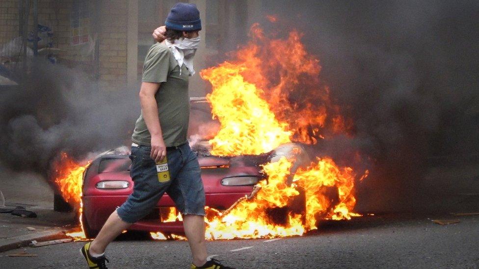 Burning car in Hackney