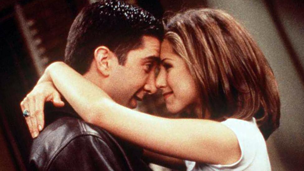 David Schwimmer and Jennifer Aniston in Friends