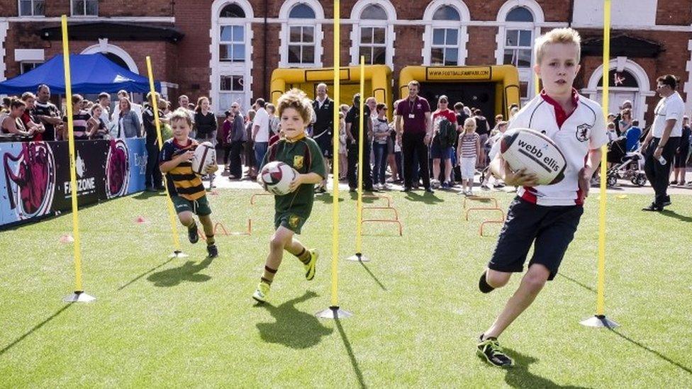 Young World Cup Rugby enthusiasts