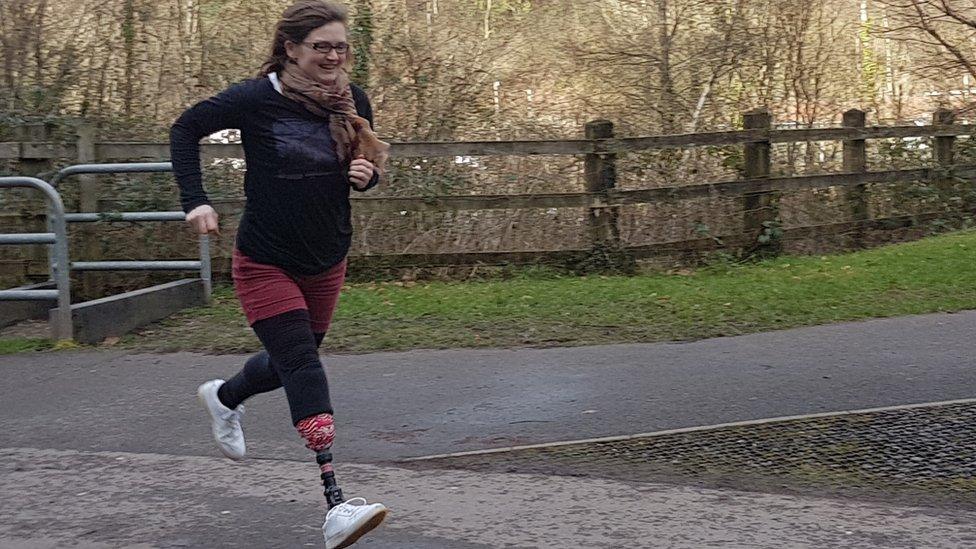 Claire Blackburn running with her prosthesis