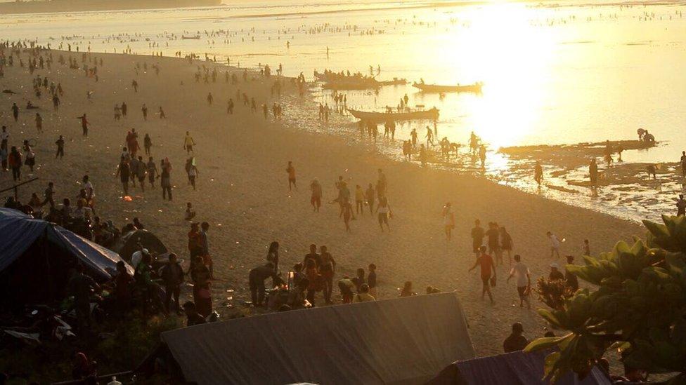 bau nyale, lombok, indonesia, festival