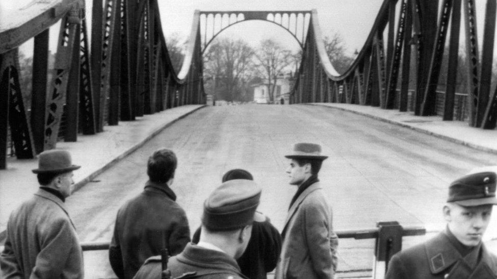 Picture taken on February 10, 1962 shows the Glienicke bridge in Berlin after US pilot Gary Francis Powers was swapped for Soviet spy Rudolf Abel.