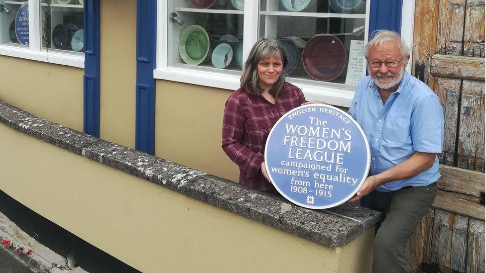 Ned and Julia with the 1000th plaque