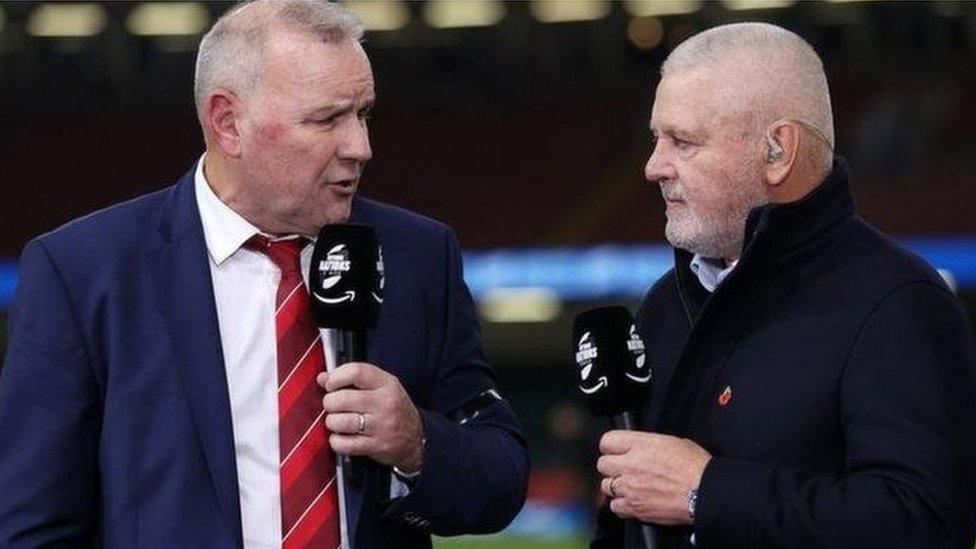 Wayne Pivac (left) and Warren Gatland talking after Wales' Autumn Nations win against Argentina earlier this month