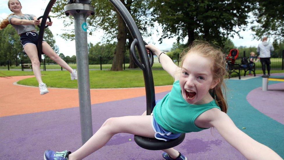 Sisters Polly and Annie Carlisle in Ormeau Park