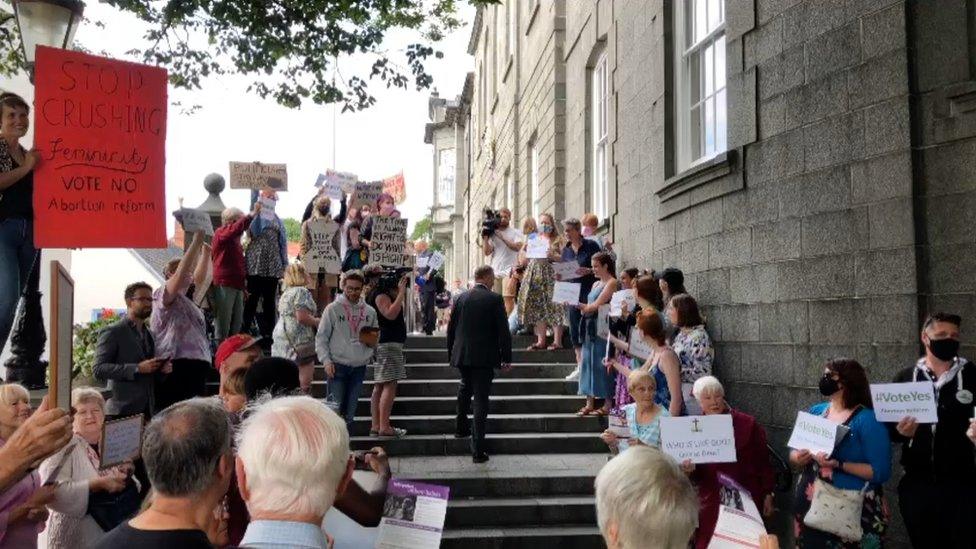 Protest outside the Royal Court building