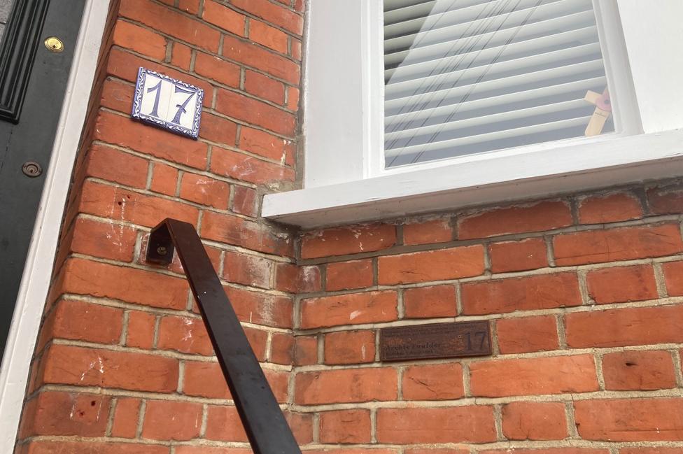 Memorial brick on King's Road house, St Albans