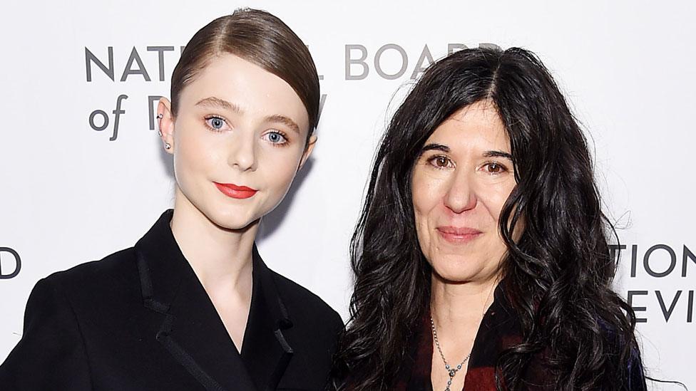 Thomasin McKenzie and Debra Granik