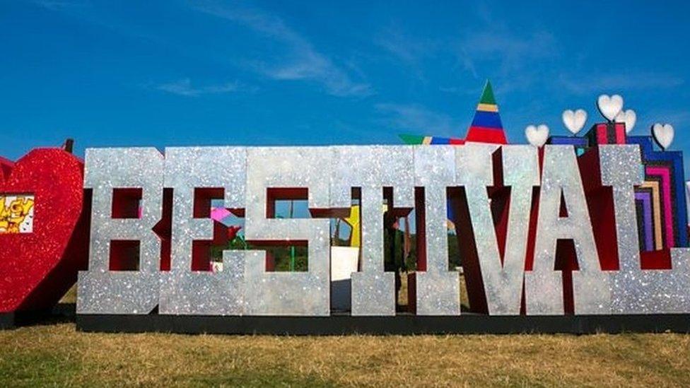 Bestival sign