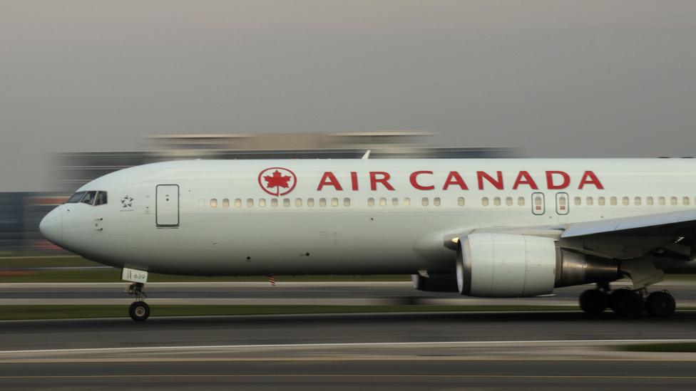 Air Canada plane