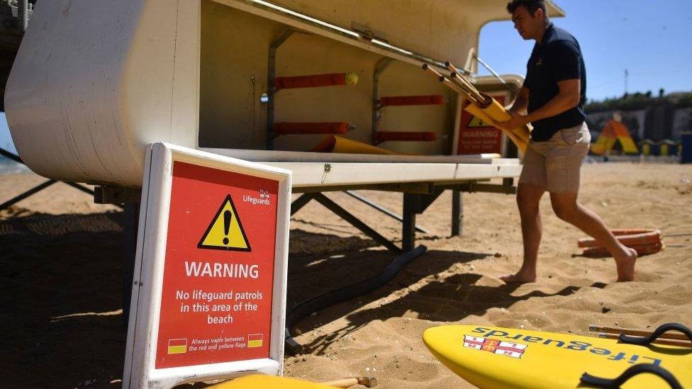 lifeguard-station.