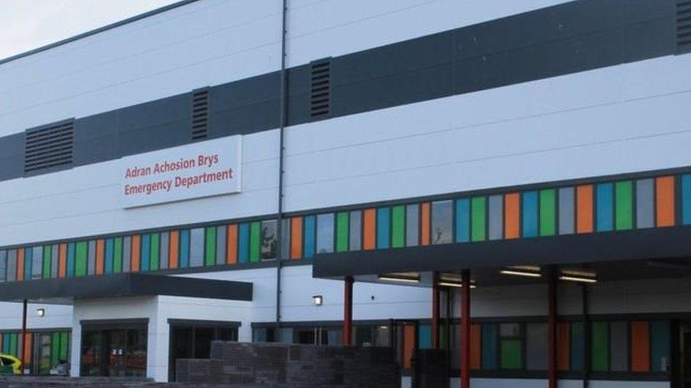 ysbyty glan clwyd
