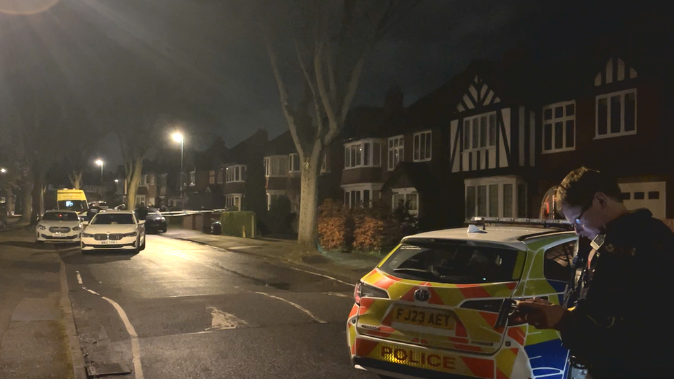 Cordon in Harrow Road, Wollaton