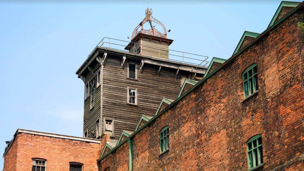 Shrewsbury Flaxmill Maltings in 2000 before restoration work