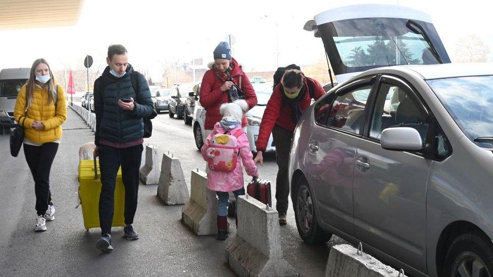 Young Russians arrive in Tbilisi