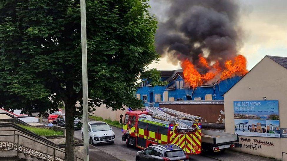 fire at dunfiled terrace in 2022