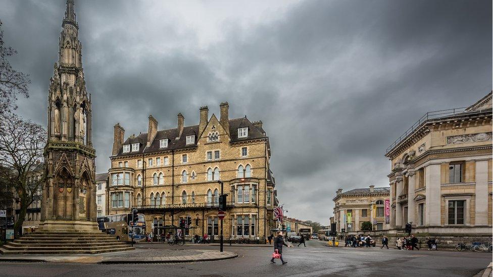 Martyrs' Memorial & Randolf Hotel