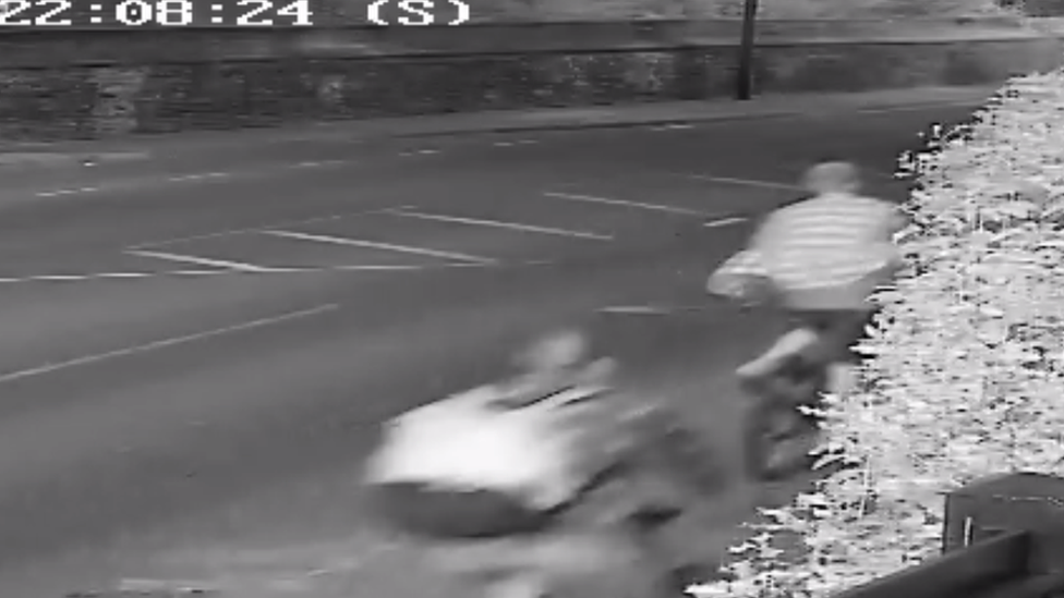 Two cyclists on Yarmouth Road