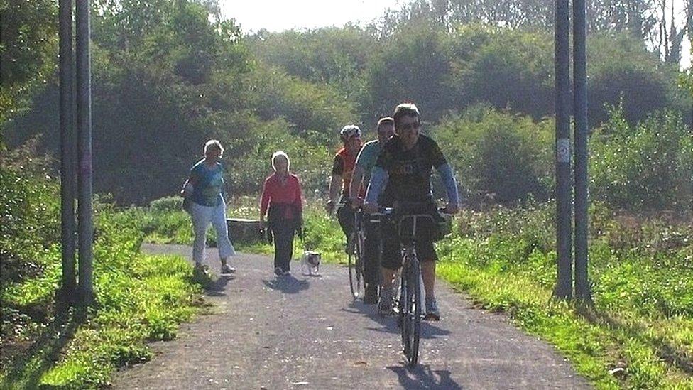 Strawberry Line cycle path