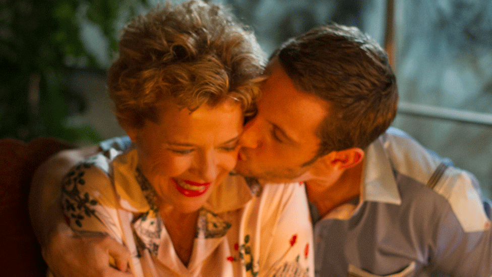 Annette Bening and Jamie Bell