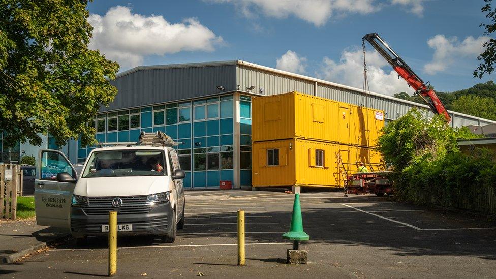 Construction of a temporary building at Crossflats