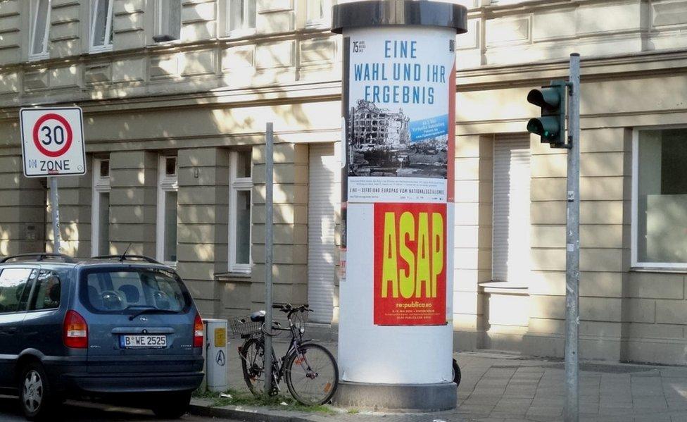 Poster marking the public holiday in Berlin