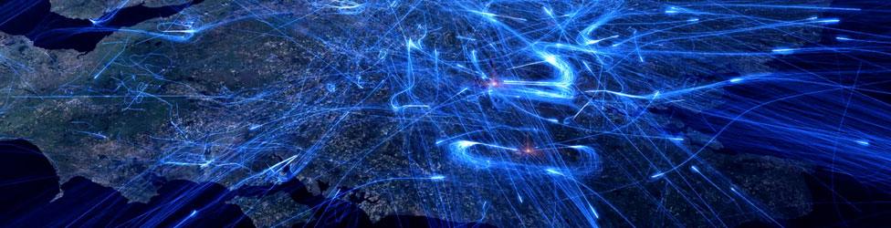 Pic showing flights across SE England converging on Heathrow