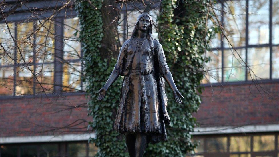 Statue of Pocahontas