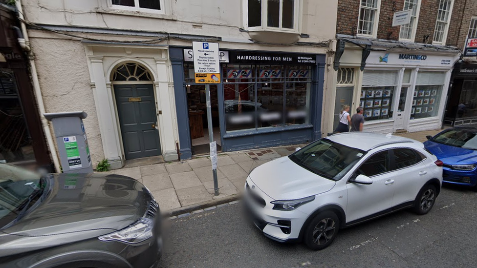 On-street parking in Micklegate