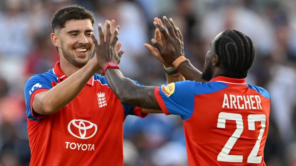 Superb England inflict record T20 defeat on India