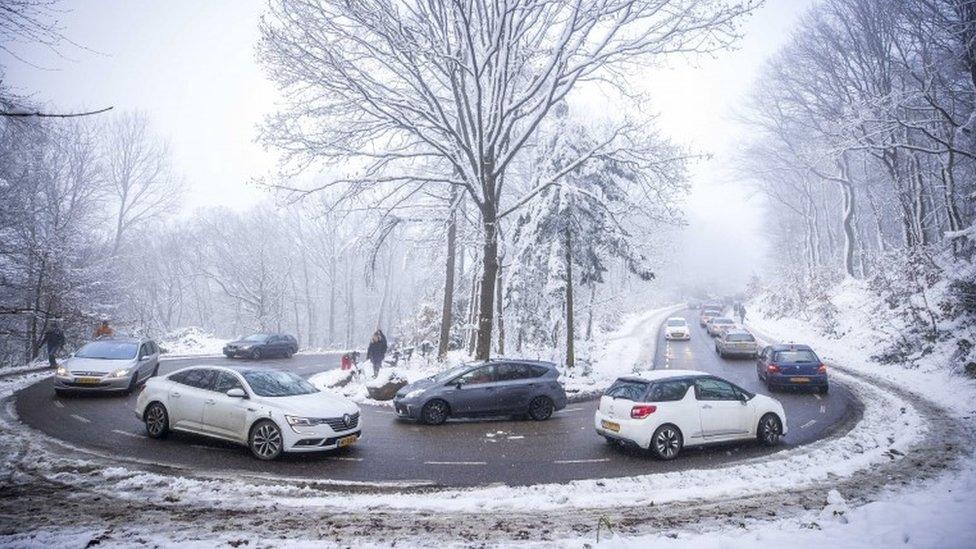 snow around the Drielandenpunt