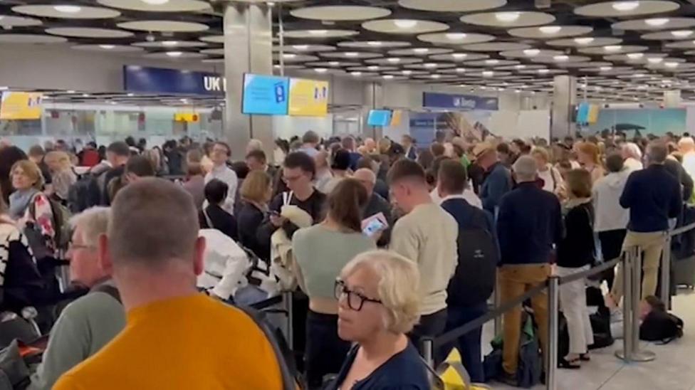 Gatwick Airport South Terminal evacuated after fire alarm - BBC News