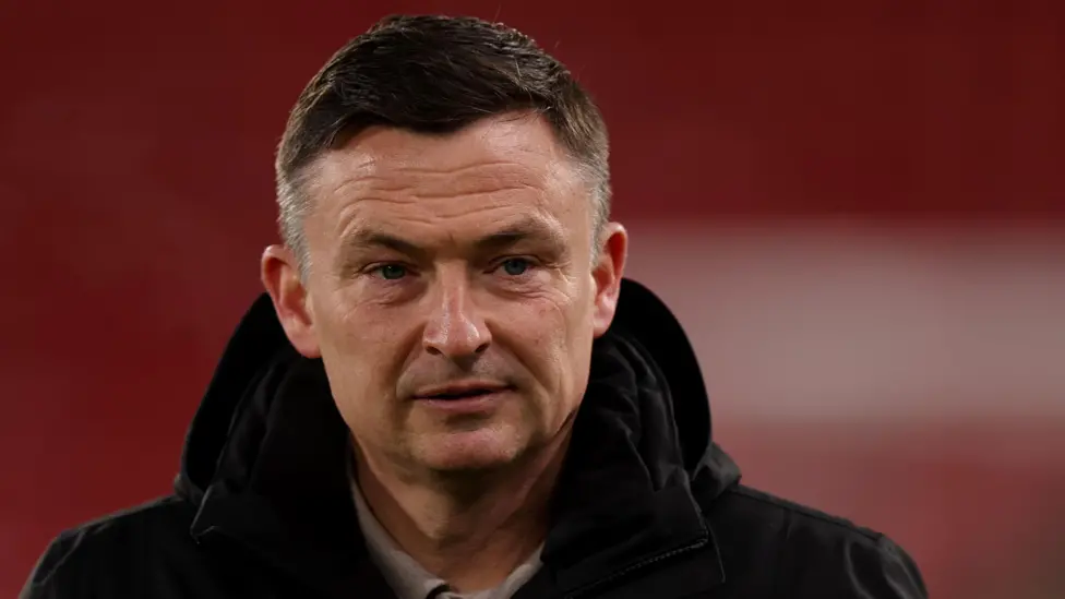 La FA acusa al entrenador del Preston, Heckingbottom, de mala conducta